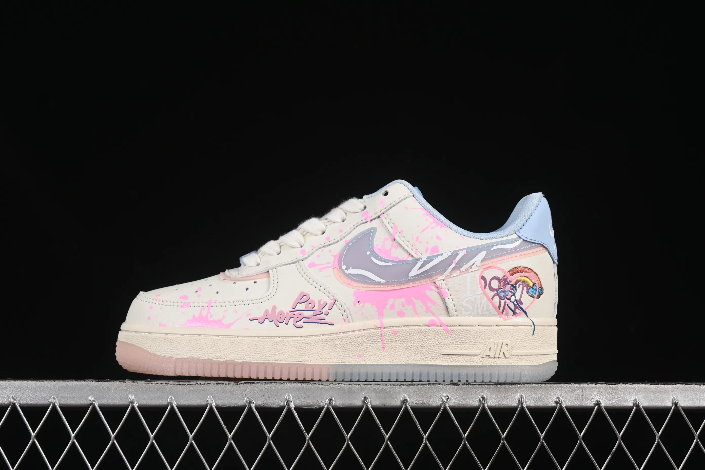 All categories Nk Air Force 1 Air Force series Nk Air Force 1 Low Air Force low top Nike Air Force 1'07 Low "Pink and Blue Love" 520 series limited pink and blue love Air Force 1 low top casual sneakers CW1574-058